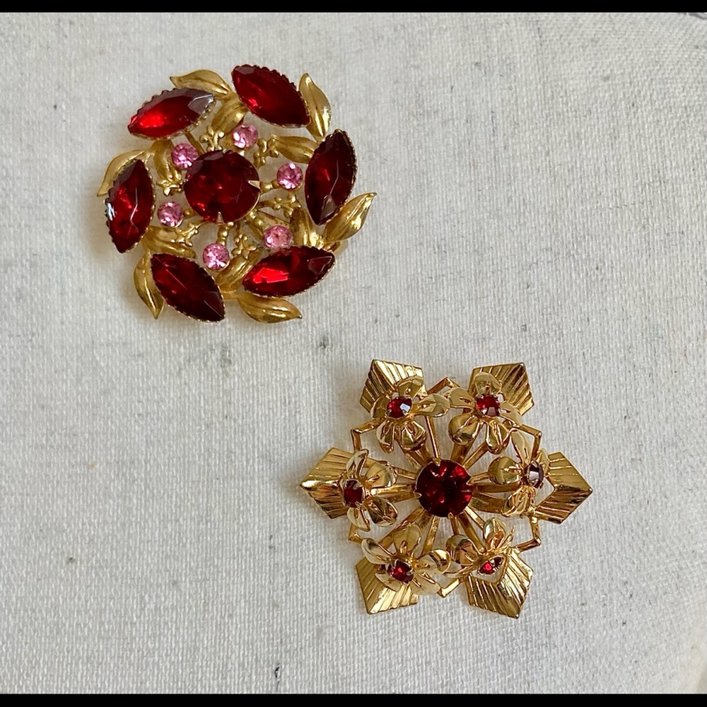 Vintage Set of 2 Red Floral Designed Brooches